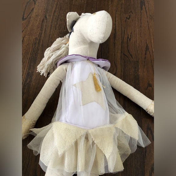 Pottery Barn Kids Designer Doll Everly Horse Linen Plush - 28" Length - EUC! - Picture 7 of 15